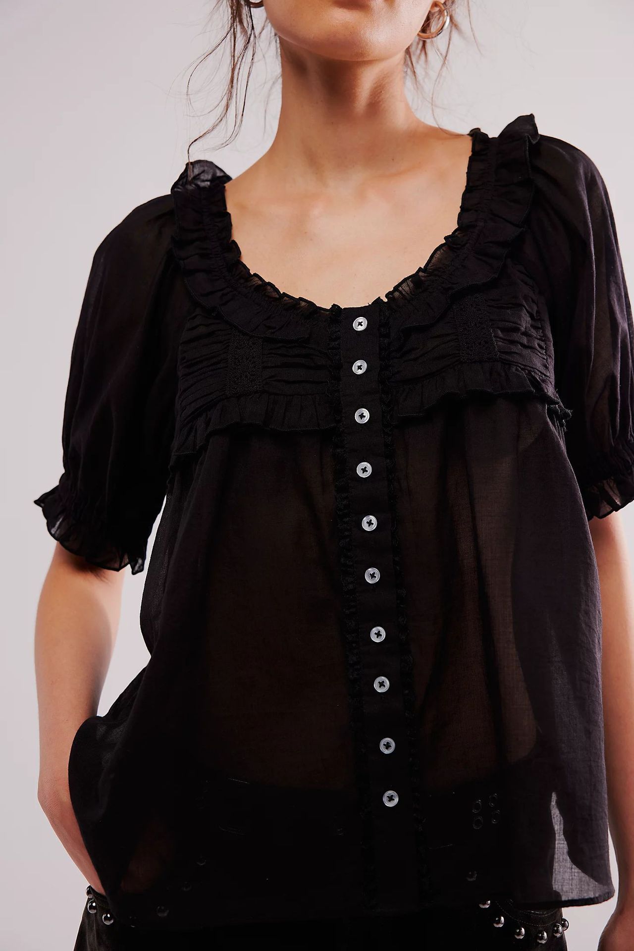 Women's Pleated Lace Collar Shirt